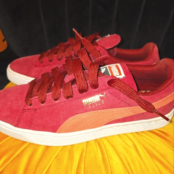Puma Suede Classic Lace Up Sneaker WOMAN SIZE 10 - Picture 3 of 6